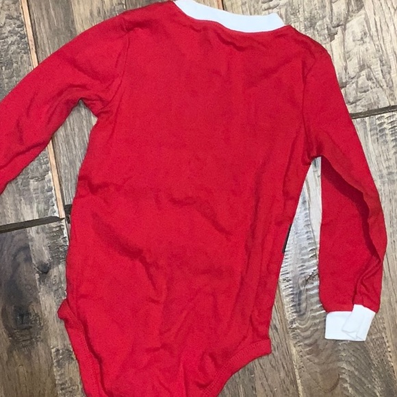 Santa suit onesie. Size 24 months. - Picture 4 of 4
